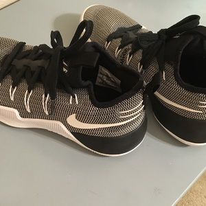 Nike Women’s Basketball Shoes- Hypershift